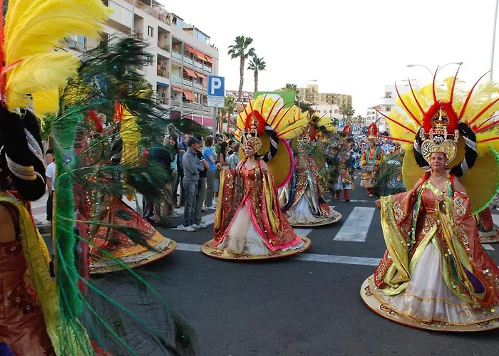 Апартаменты Tenerife Holidays *